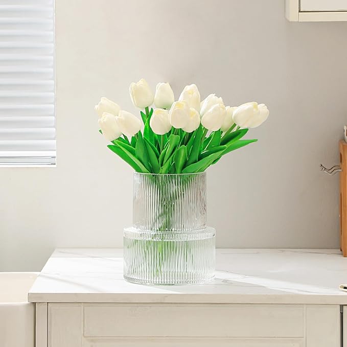 Ribbed Glass Vase, Flower Vase, Fluted Clear Vases for Flowers, Modern Vases for Living Room, Dining Table, Entryway, Shelf, Wedding, Office, Coffee Table, Birthday, 7.5 Inches
