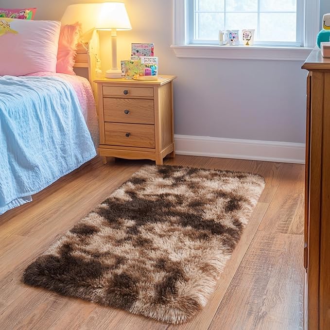 Small Rugs for Bedroom, Fluffy 2x3 Rug Throw Non Slip for Bedside Dorm Kids Room, Plush Comfy Shag Carpet for Home Decor Aesthetic, Tie-Dyed Brown